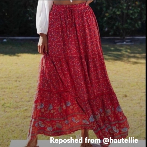 Hautellie Boutique Cotton Maxi Skirt Red Floral Print Ruffle Tier Size Med NWOT - Picture 4 of 16